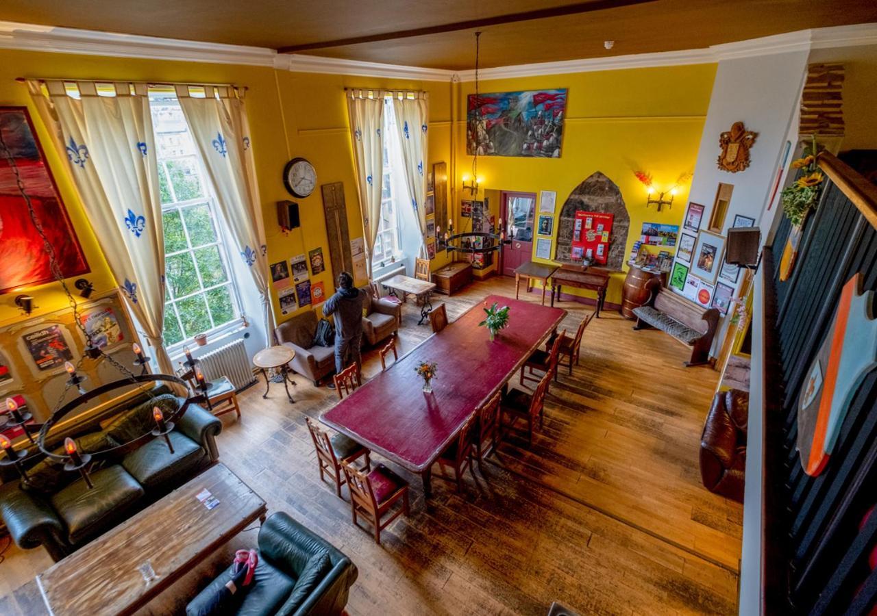 Castle Rock - Adults Only Hostal *
